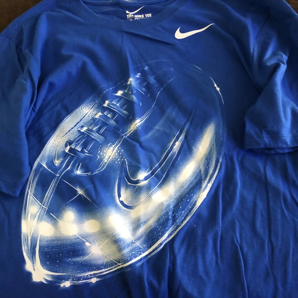 Men’s Nike T-shirt
